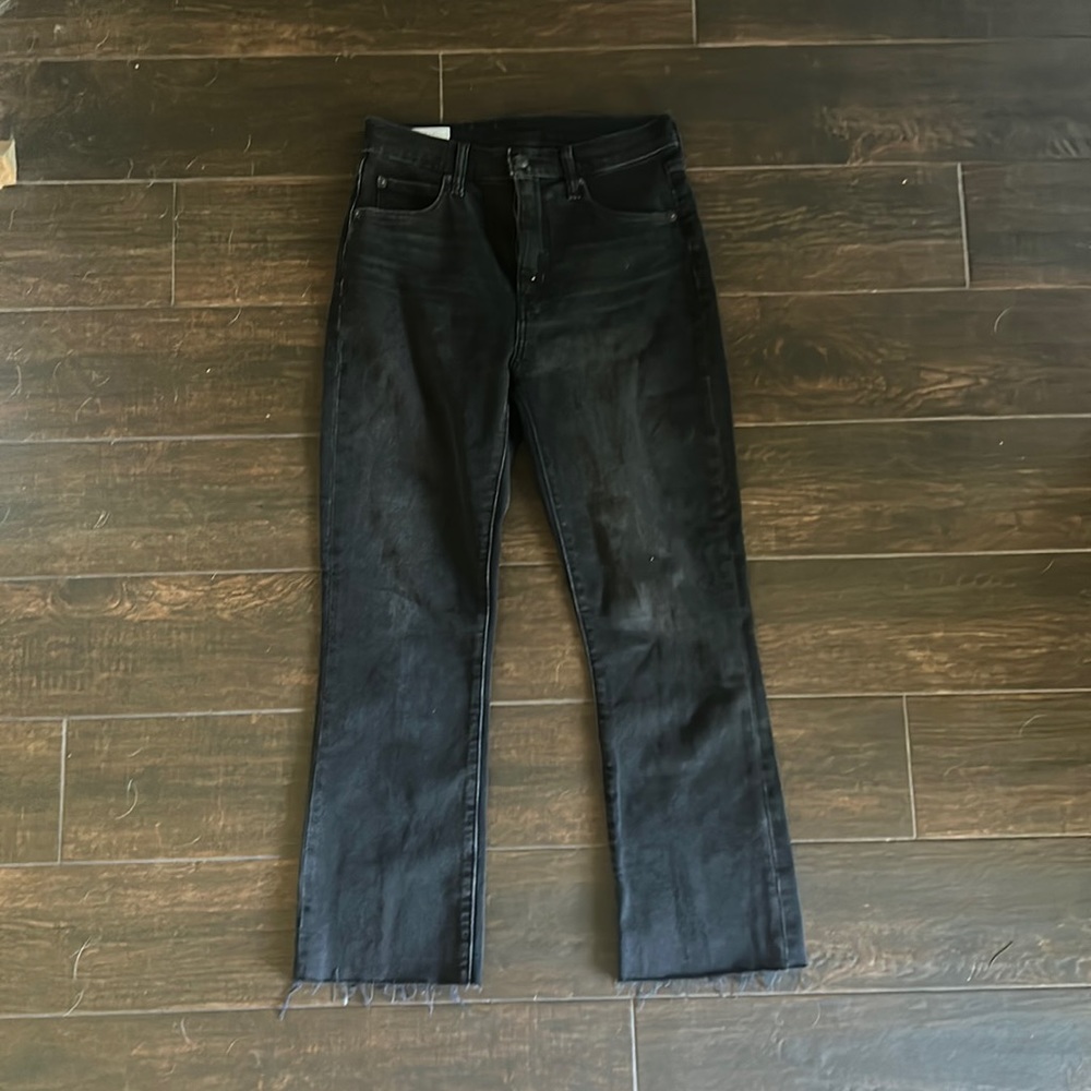 Like New…cropped black Gap jeans